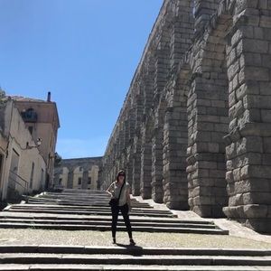 Meet your Posher, Alina